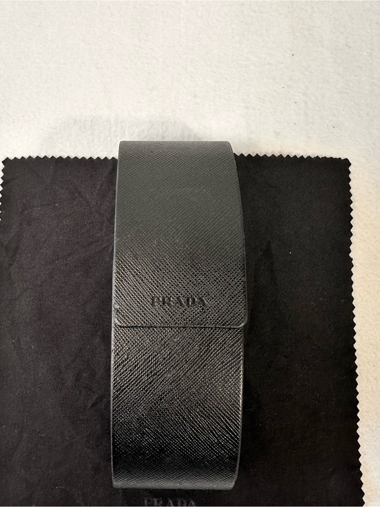 Prada Hard Case Black For Sunglasses Black Faux Leather Cloth Flip Top Magnetic main image 4